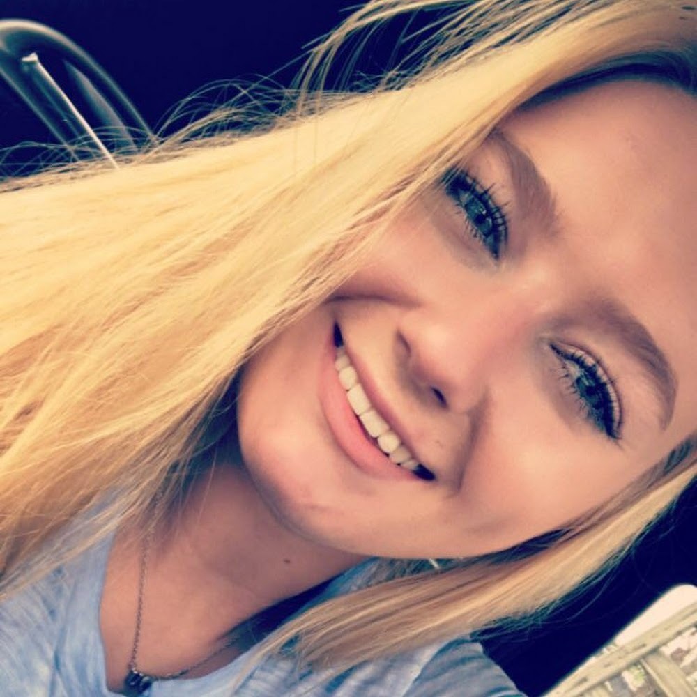 Meet your Posher, Selena